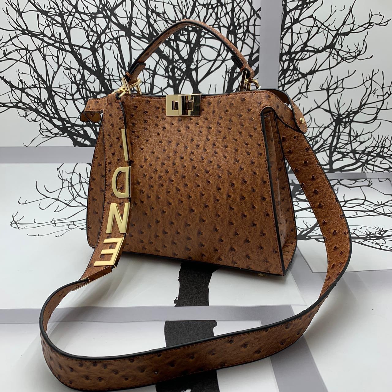 

Женская сумка Fendi QZZ2