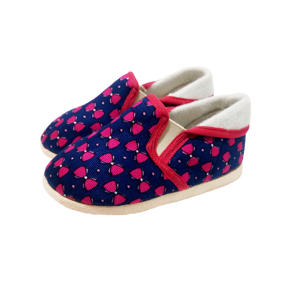 

Тапочки текстильные для девочек Берегиня утепленные ясельные арт.1013 22р 13,5 см Синие с бантиками