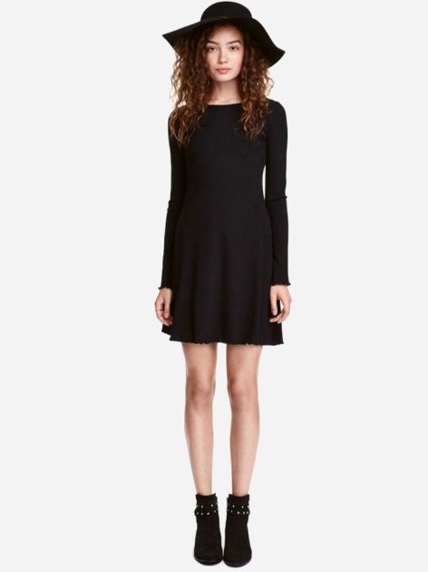 

Платье H&M 2hm053300122  Черное, Платье H&M 2hm053300122 38 Черное