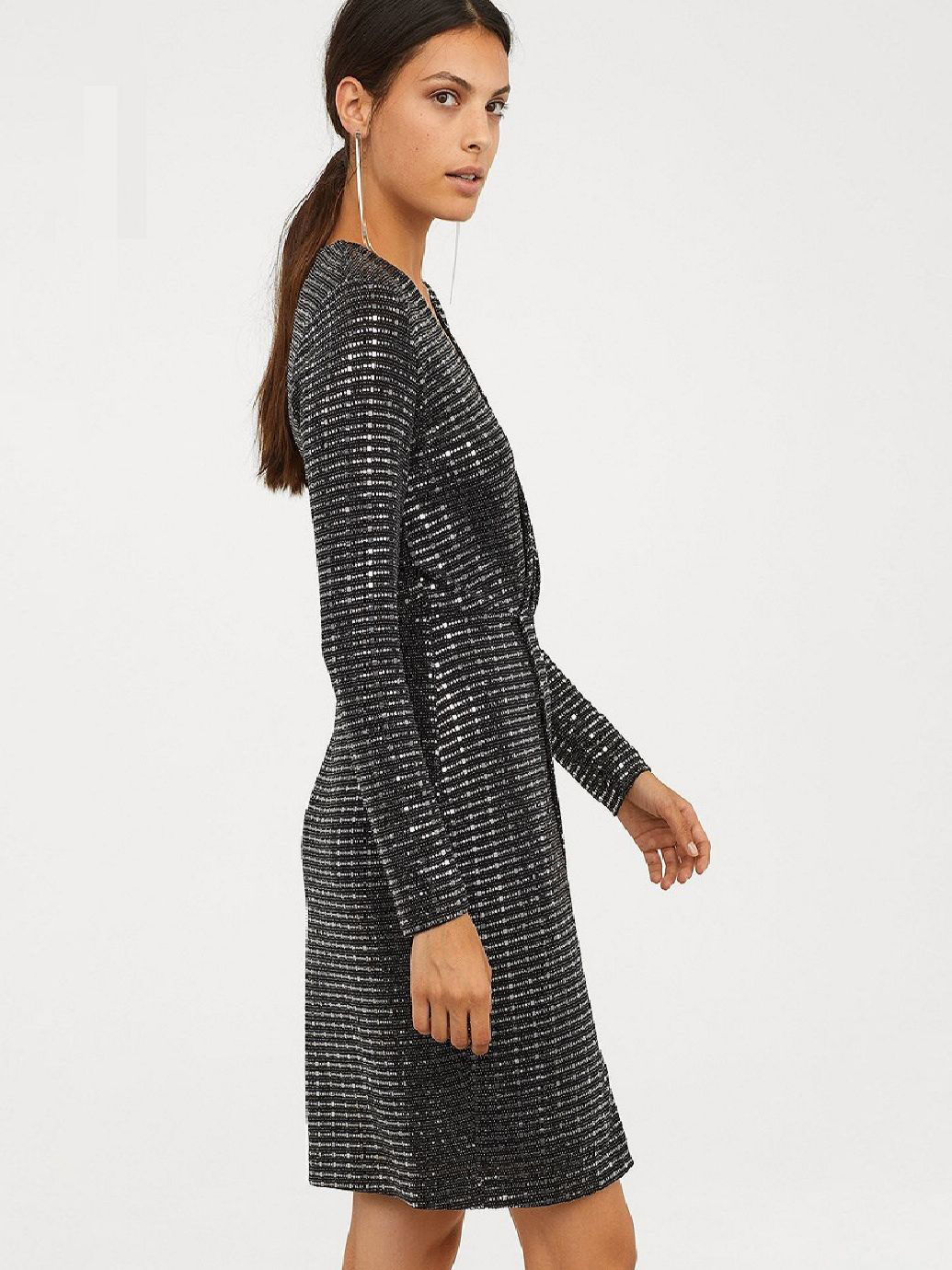 

Платье H&M 01-0694671-8 32 Черное (СА2000001691724)