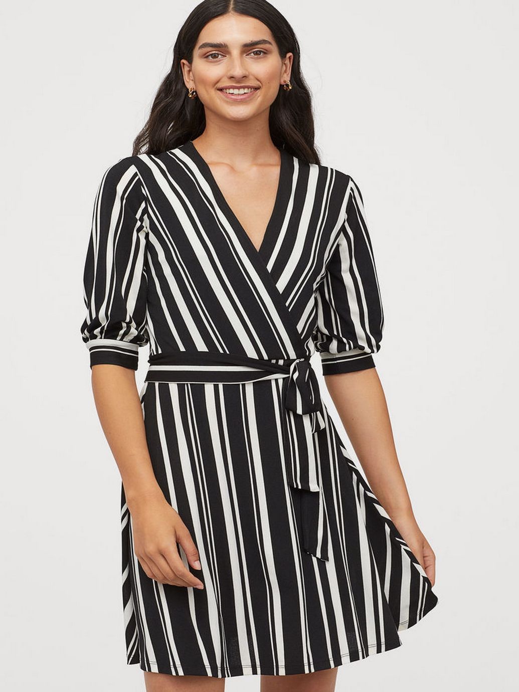 

Платье H&M 02-0744705-0  Черное (СА2000001627785, Платье H&M 02-0744705-0 XL Черное (СА2000001627785)