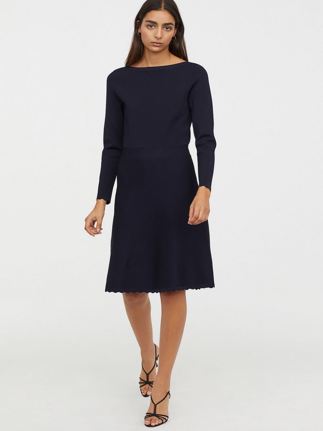 

Платье H&M 0705974-9 L Темно-синее (СА2000001649374)