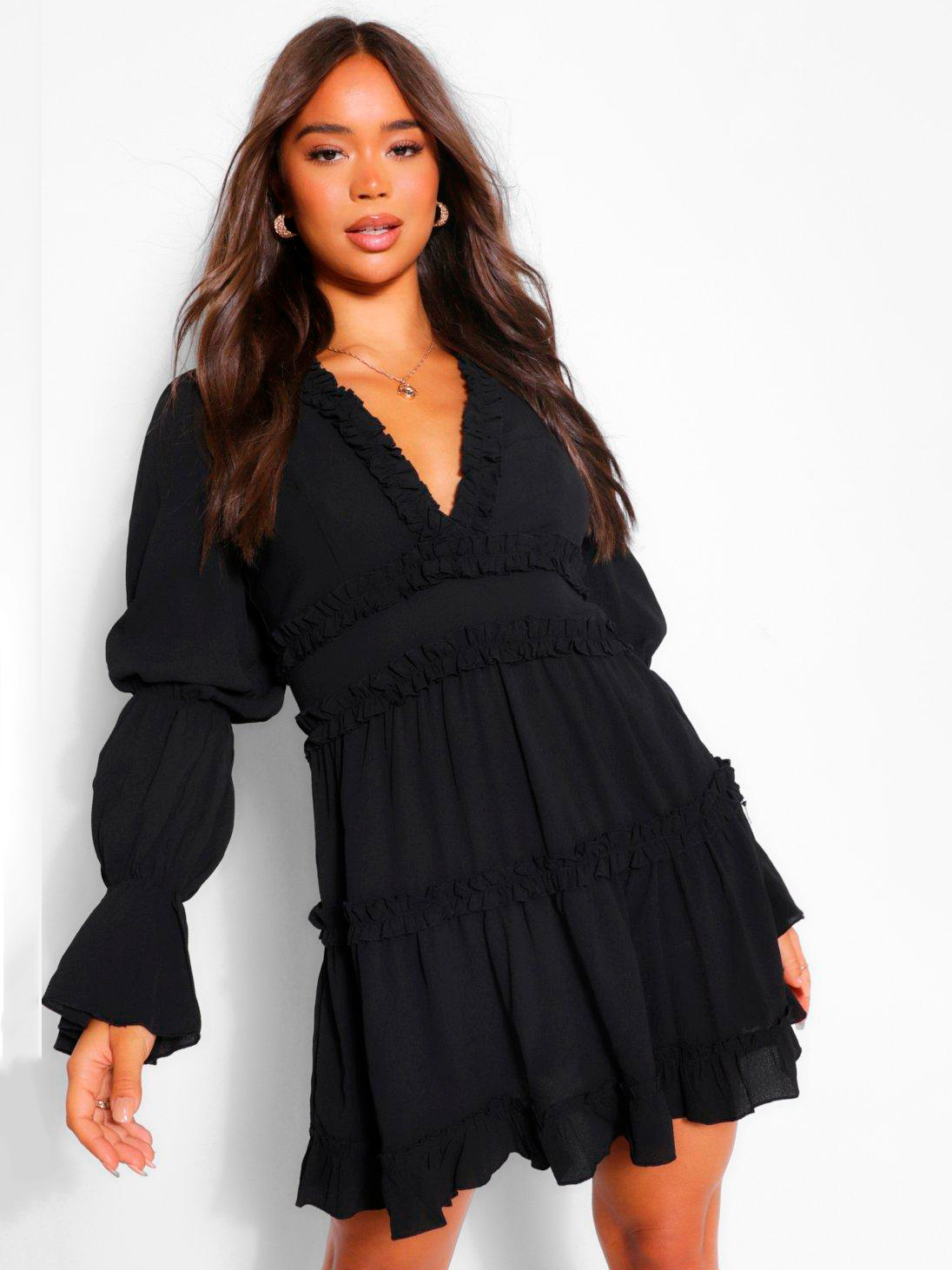 

Платье Boohoo bh05330134 36 Черное