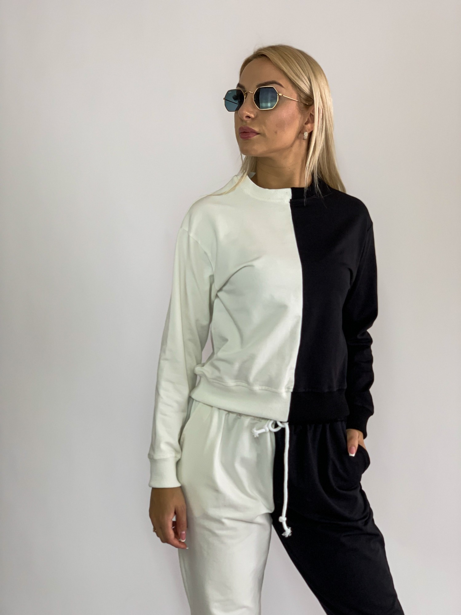 

Свитшот Baysho "Панда" с манжетом S Белый с черным (bd1102-200100)