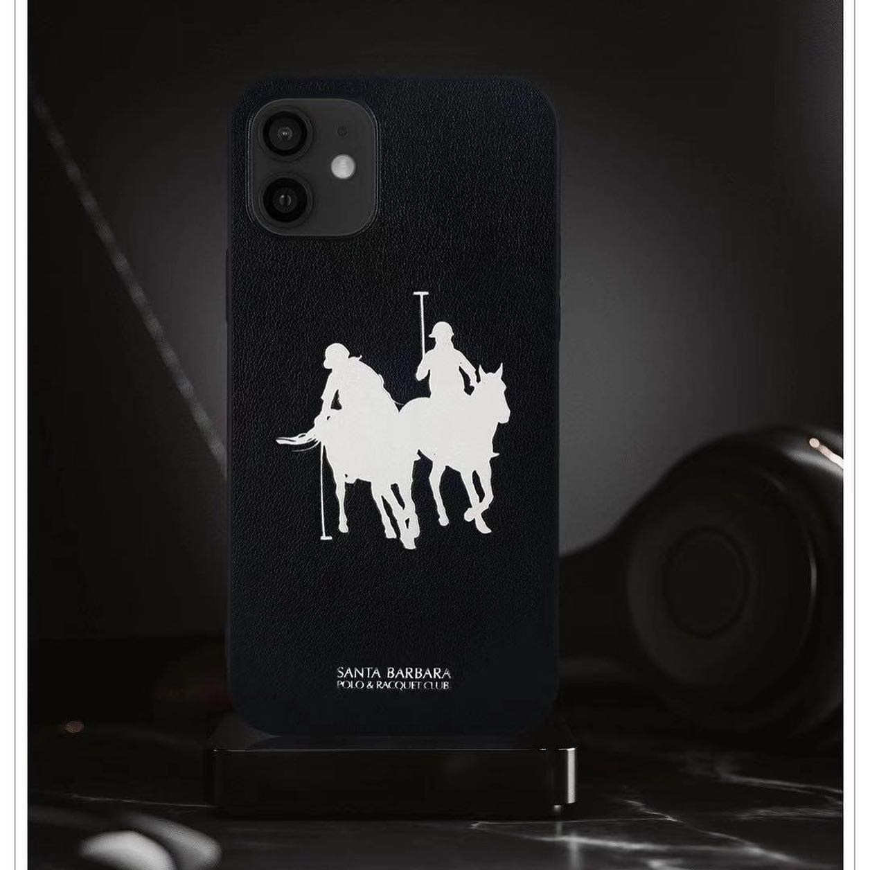 

Кожаный черный чехол Santa Barbara Polo Umbra "Жокей" для iPhone 12 Pro