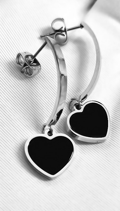 

Серьги-гвоздики серебристые с подвеской сердце хст052 Stainless Steel