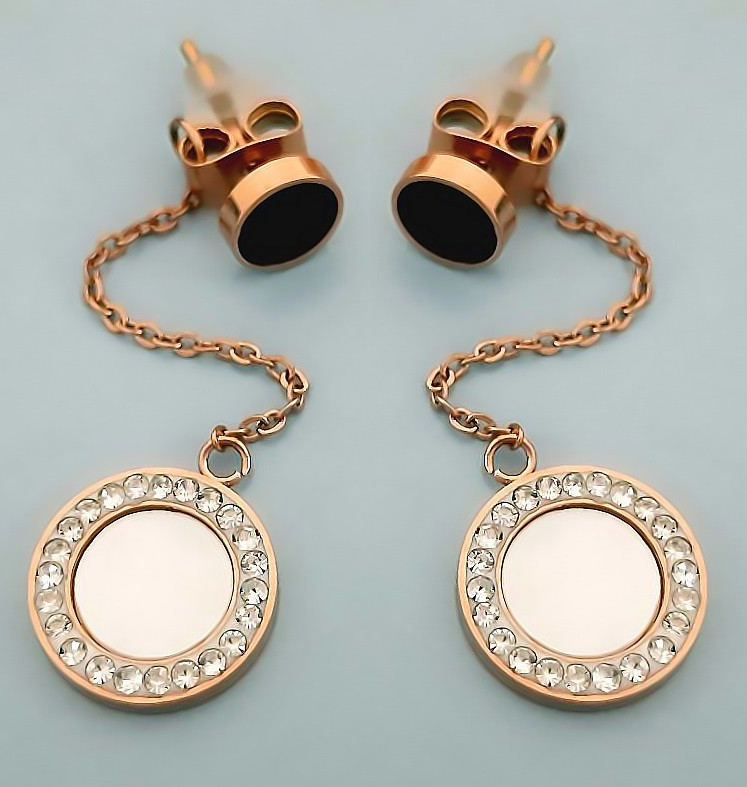 

Серьги-гвоздики с белыми цирконами и перламутром позолота КО хст010 Xuping