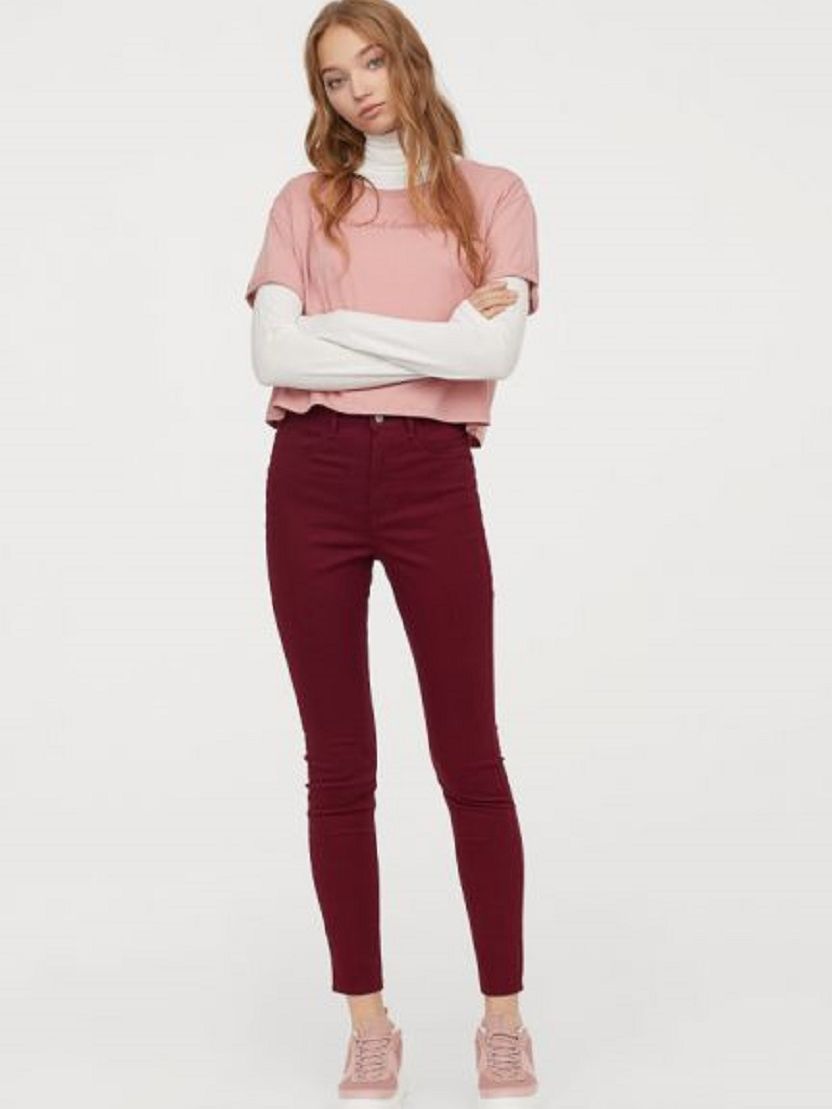 

Брюки H&M Divided 04-0539723-8 38 Вишневые (СА2000001728208)