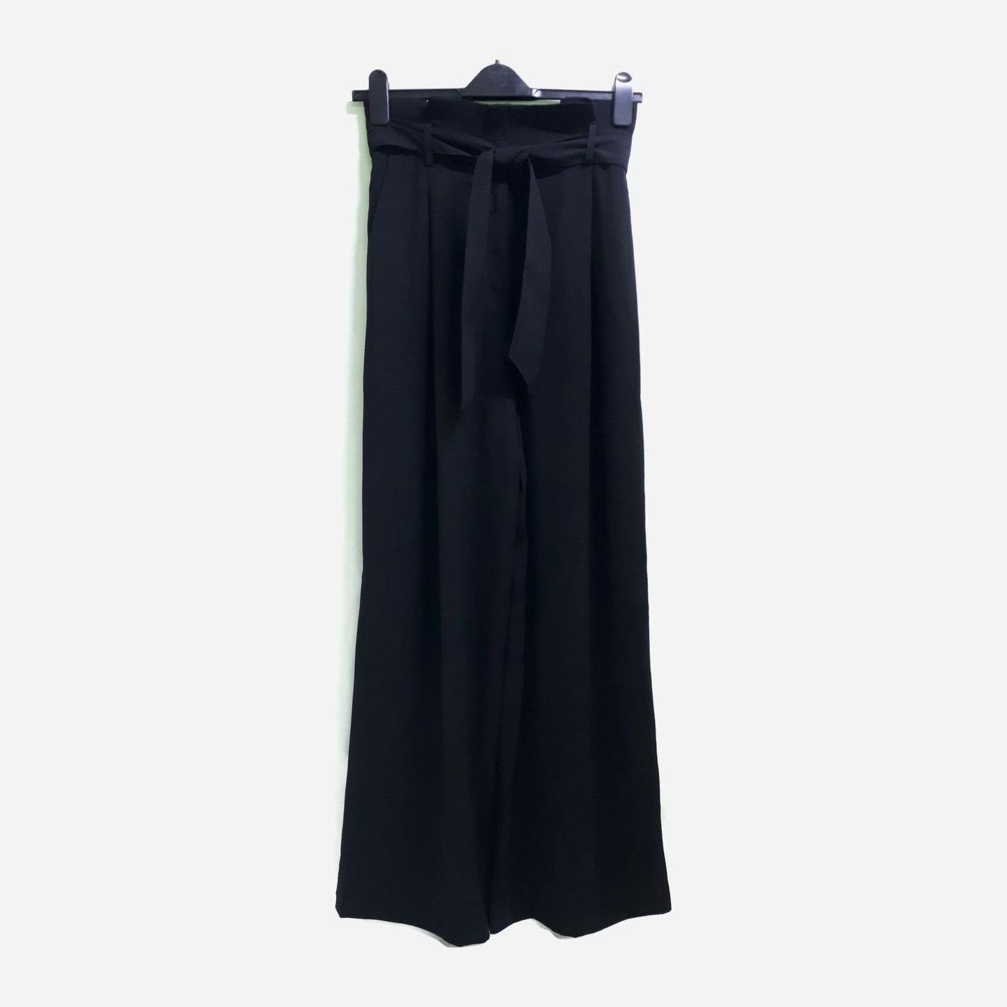 

Брюки H&M 0732265-8  Черные (СА2000001620014, Брюки H&M 0732265-8 36 Черные (СА2000001620014)