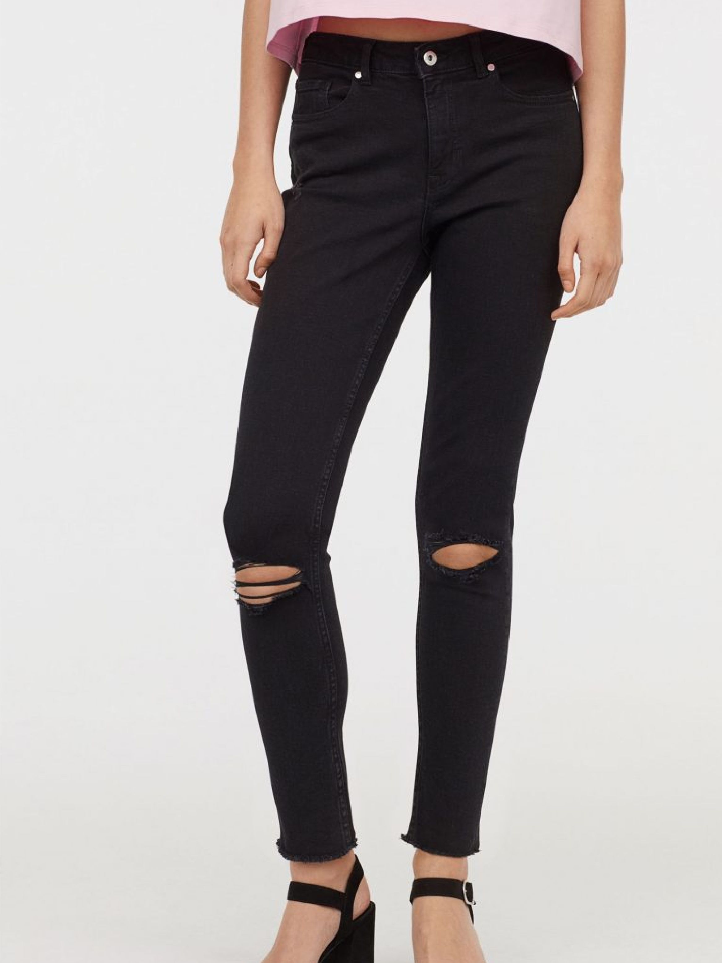

Джинсы H&M Divided 03-0683995-8 38P Черные (СА2000001716915)