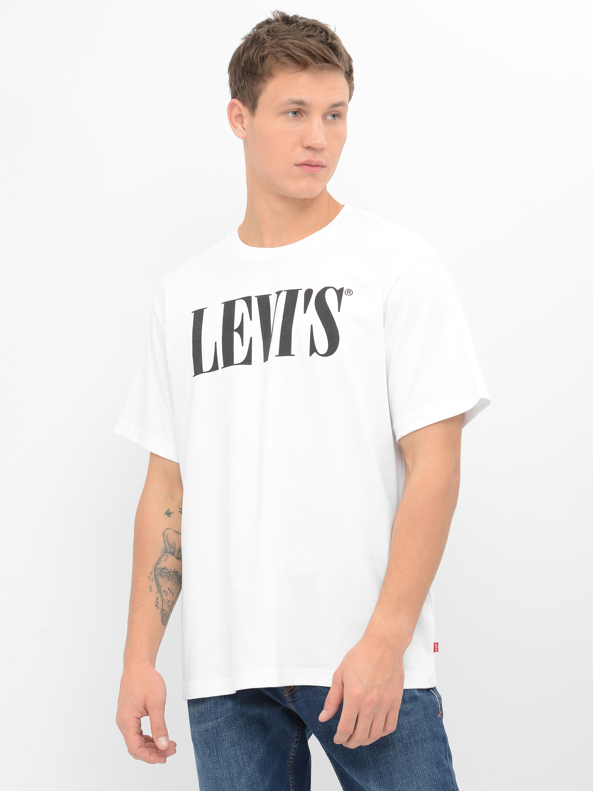 

Футболка Levi's Relaxed Graphic Tee 90S Serif Logo Whi 69978-0026 XL