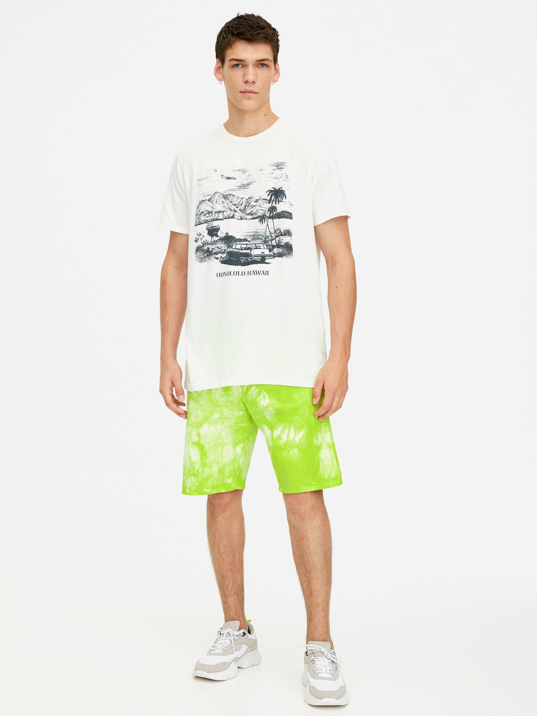 

Футболка Pull & Bear 09230571250 XL Принт