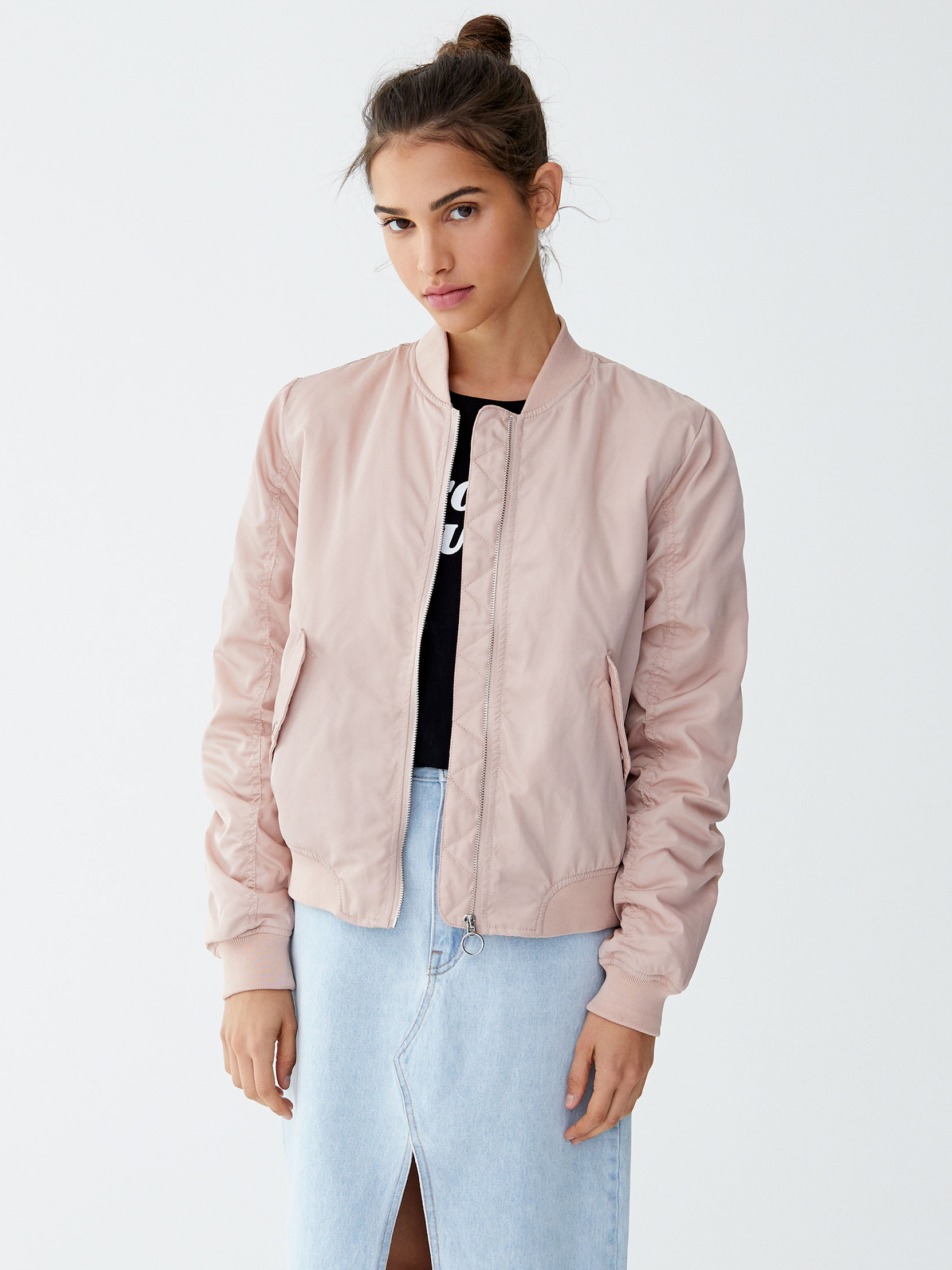 

Куртка Pull & Bear 05710103622 M Пудра