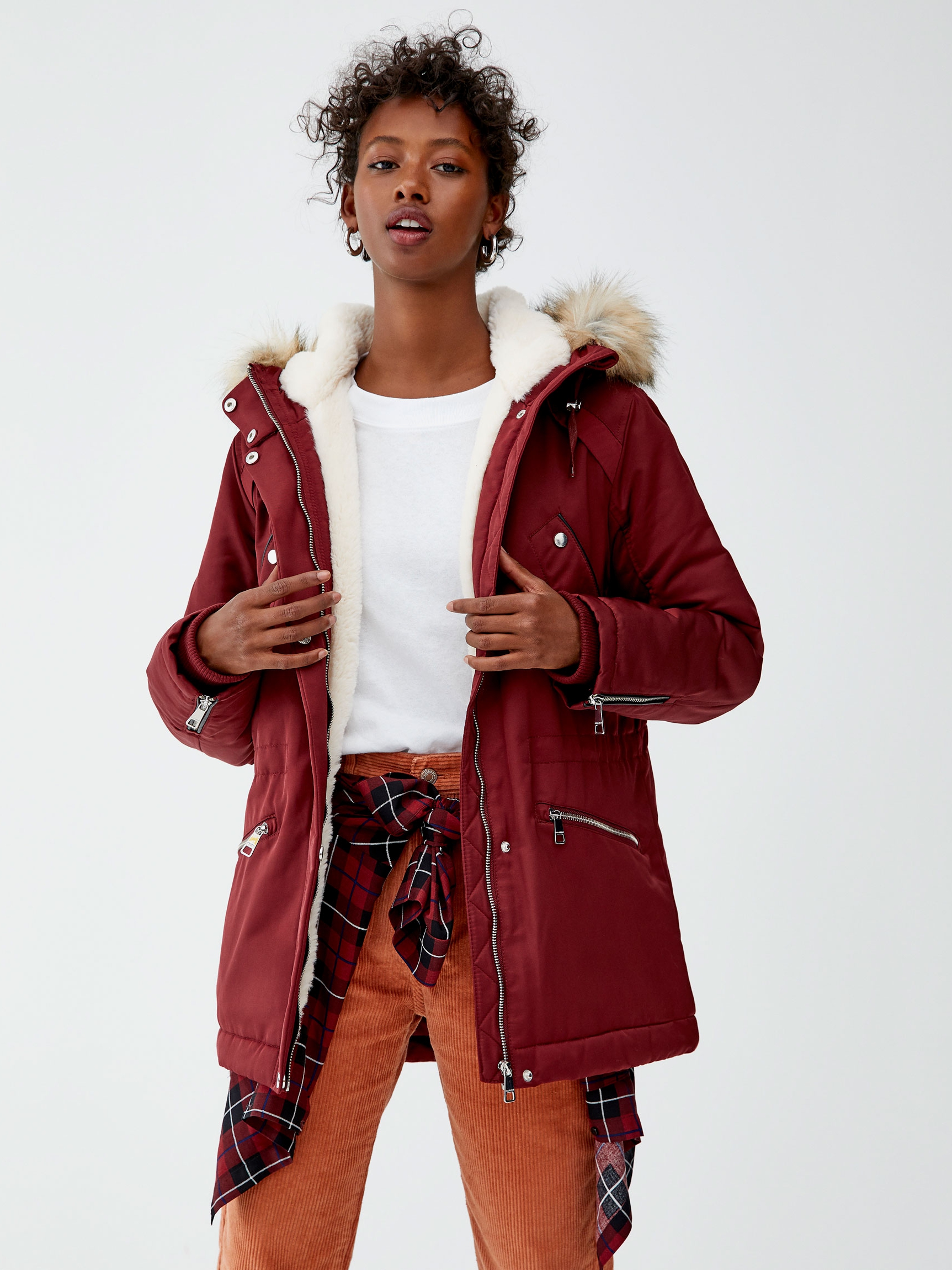 

Парка Pull & Bear 09712334605 M Бордовая