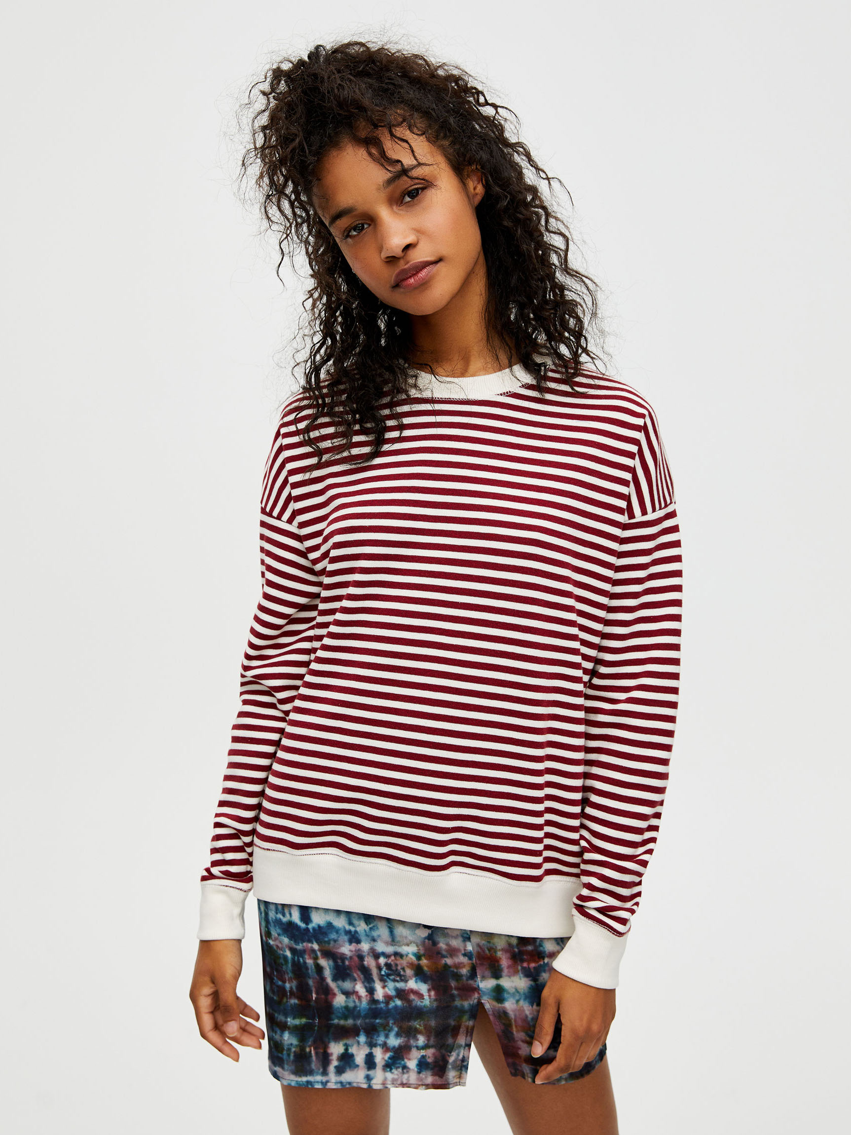 

Свитшот Pull & Bear 05590341605 S Принт