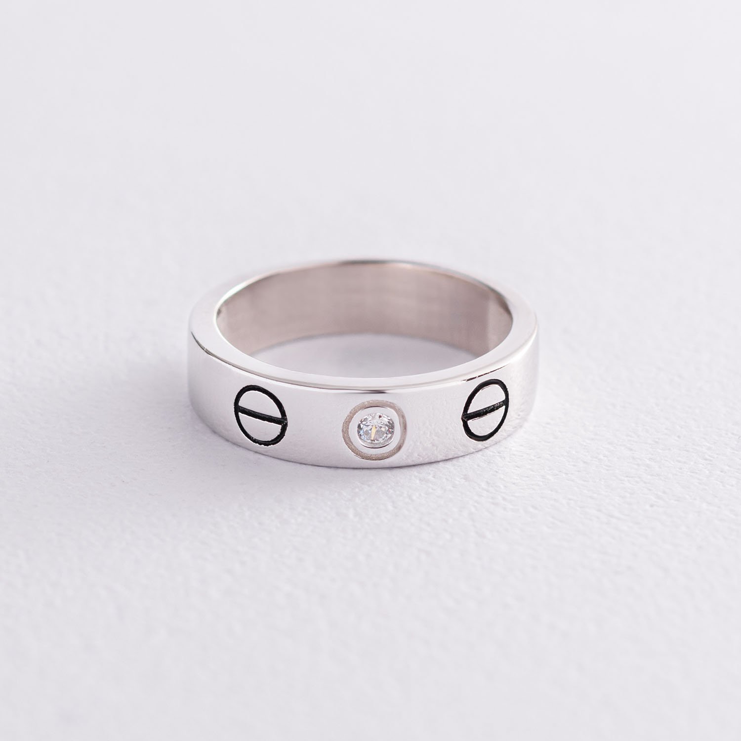 

Серебряное кольцо "Love" с фианитами 112573 Оникс 16