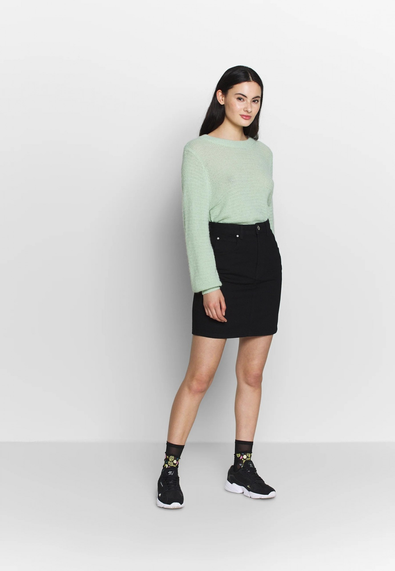 

Юбка Gina tricot  черный 8032845341248, Юбка Gina tricot 34 черный 8032845341248