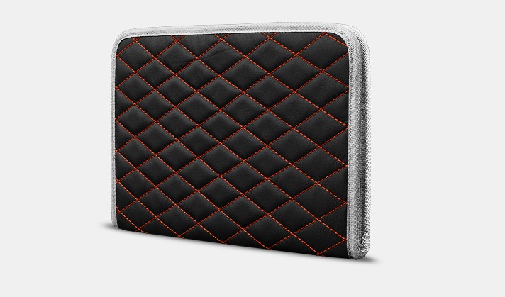 

Органайзер для документов А4 от Carbag Черный с оранжевой строчкой и белой окантовкой