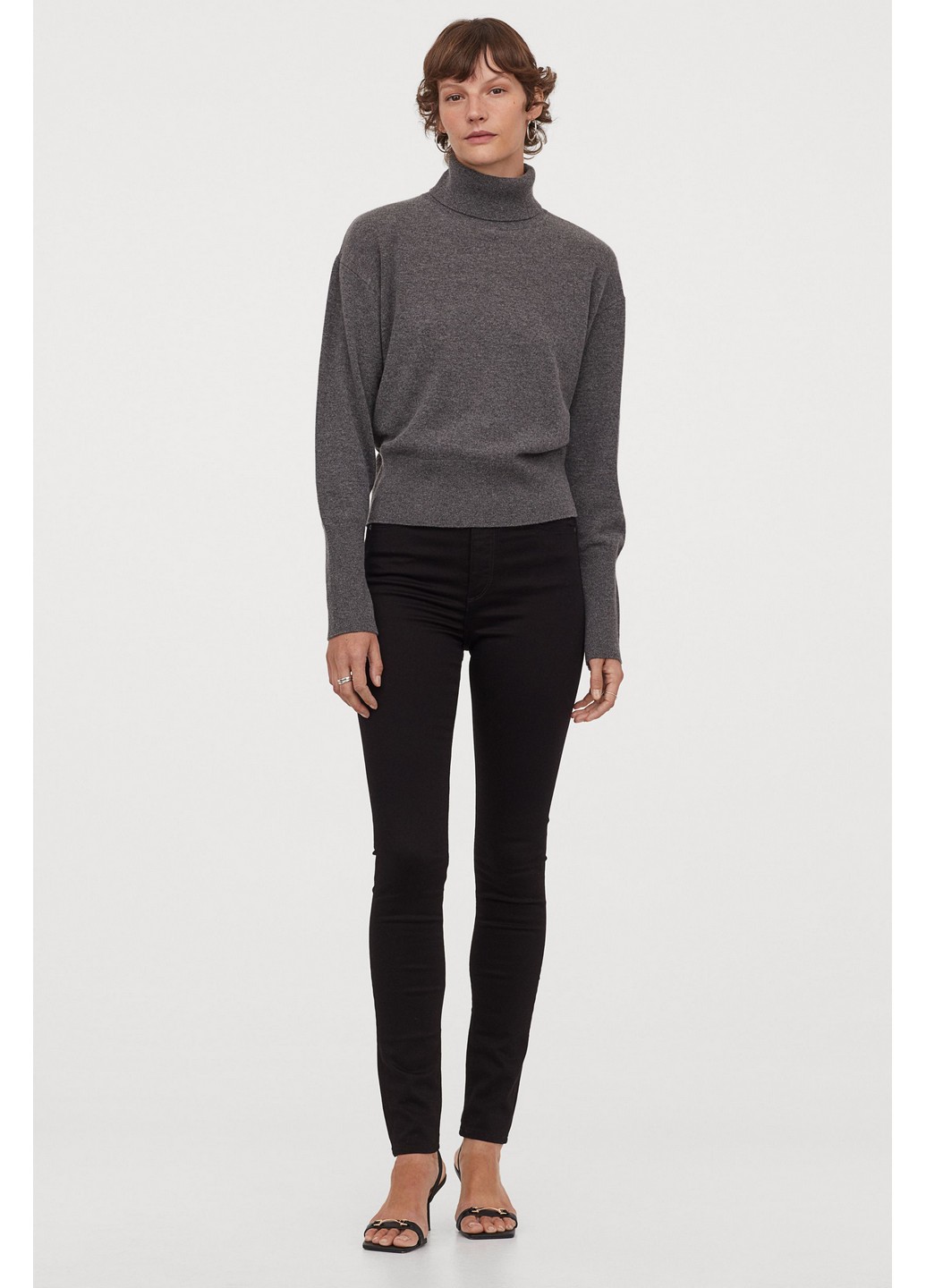 

Джинсы H&M W24L30 Черный 0399201_черн.св.пуг.