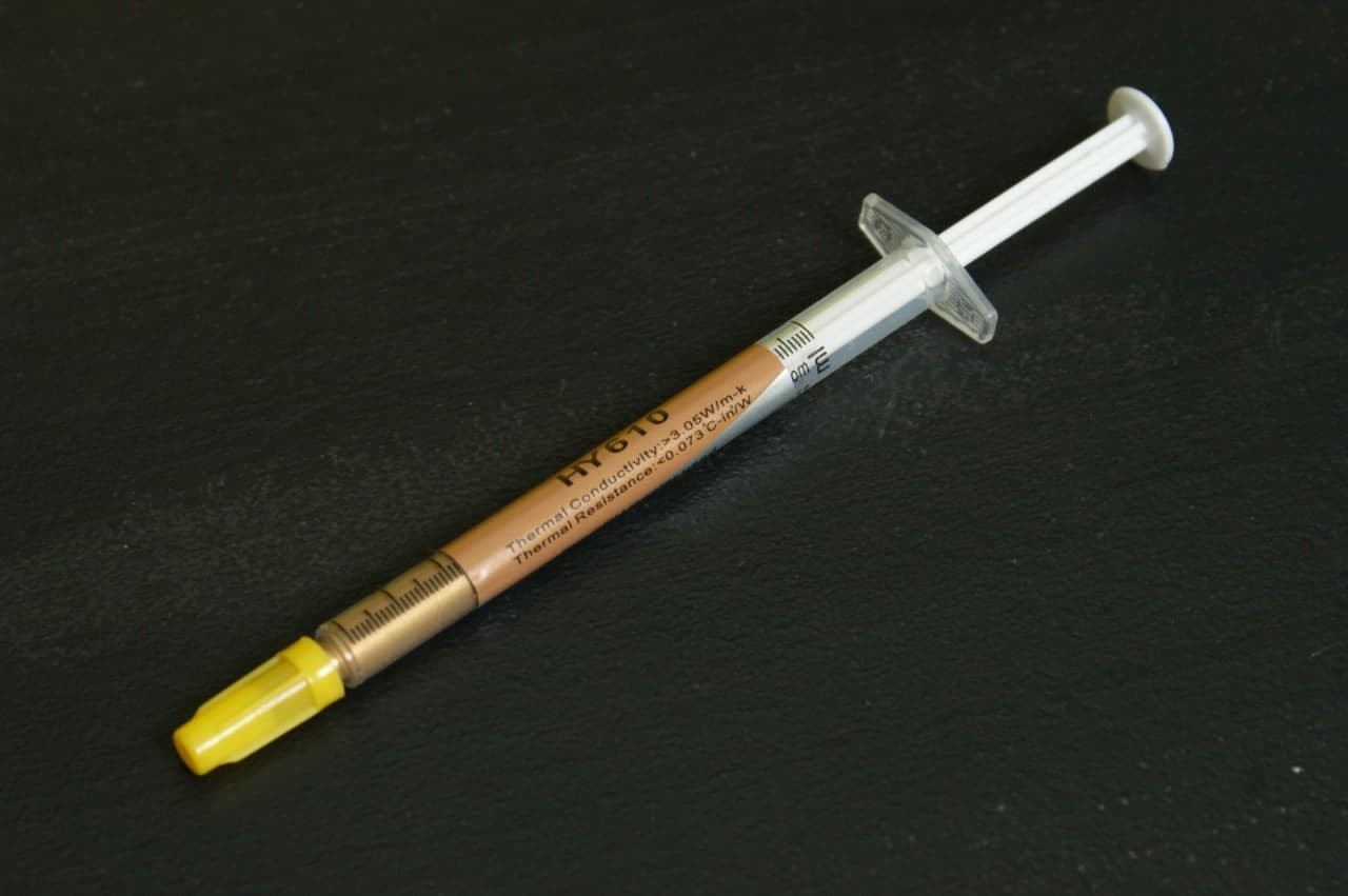 

Термопаста Halnziye HY-610
