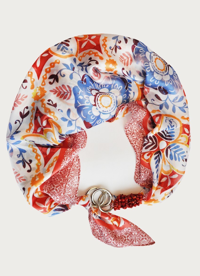 

Платок MyScarf атласный красно-белый с голубыми цветами и натуральными камнями