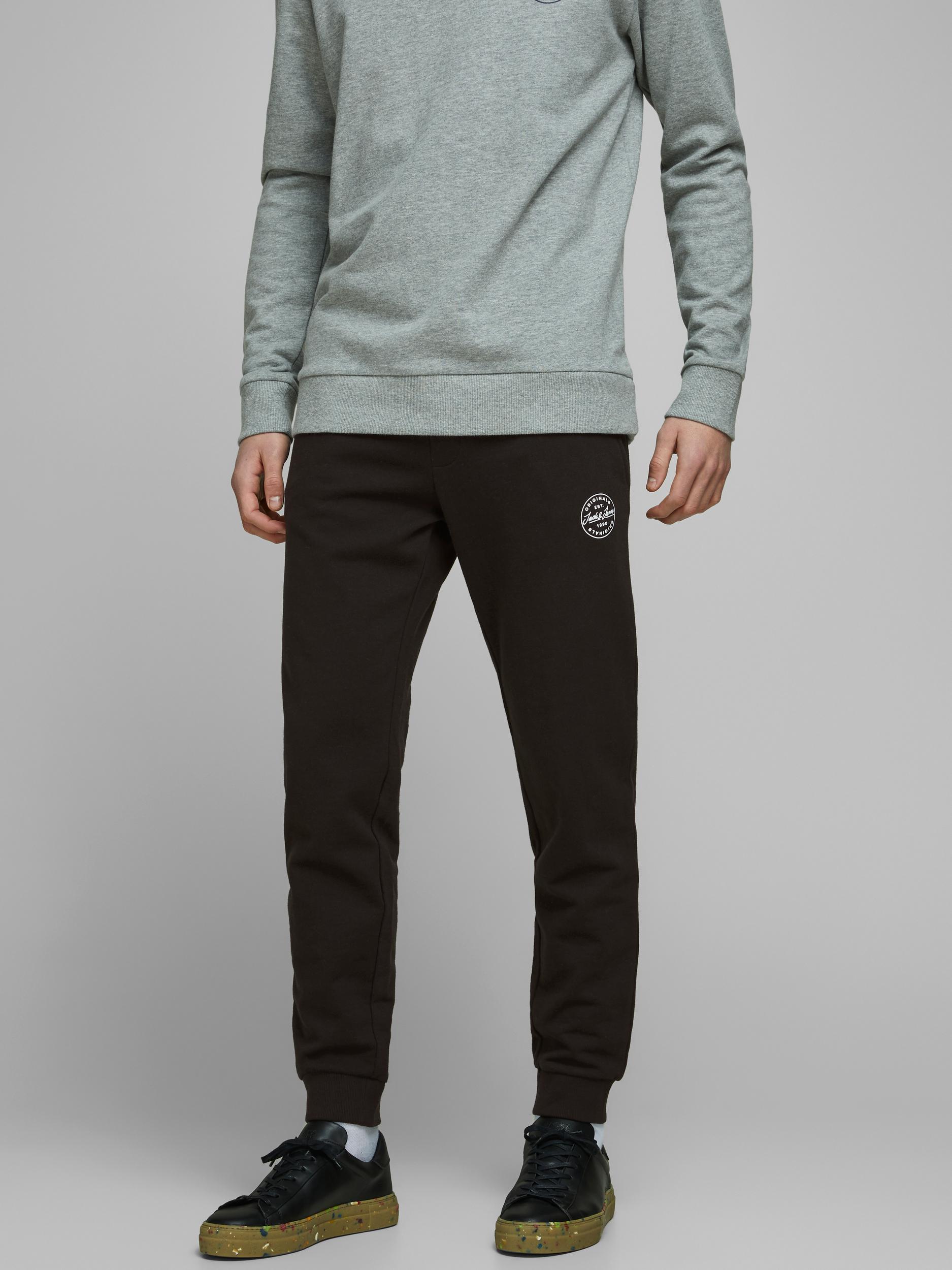 

Брюки Jack&Jones GORDON SHARK SWEAT PANTS 12165322 Black  черный, Брюки Jack&Jones GORDON SHARK SWEAT PANTS 12165322 Black XS черный