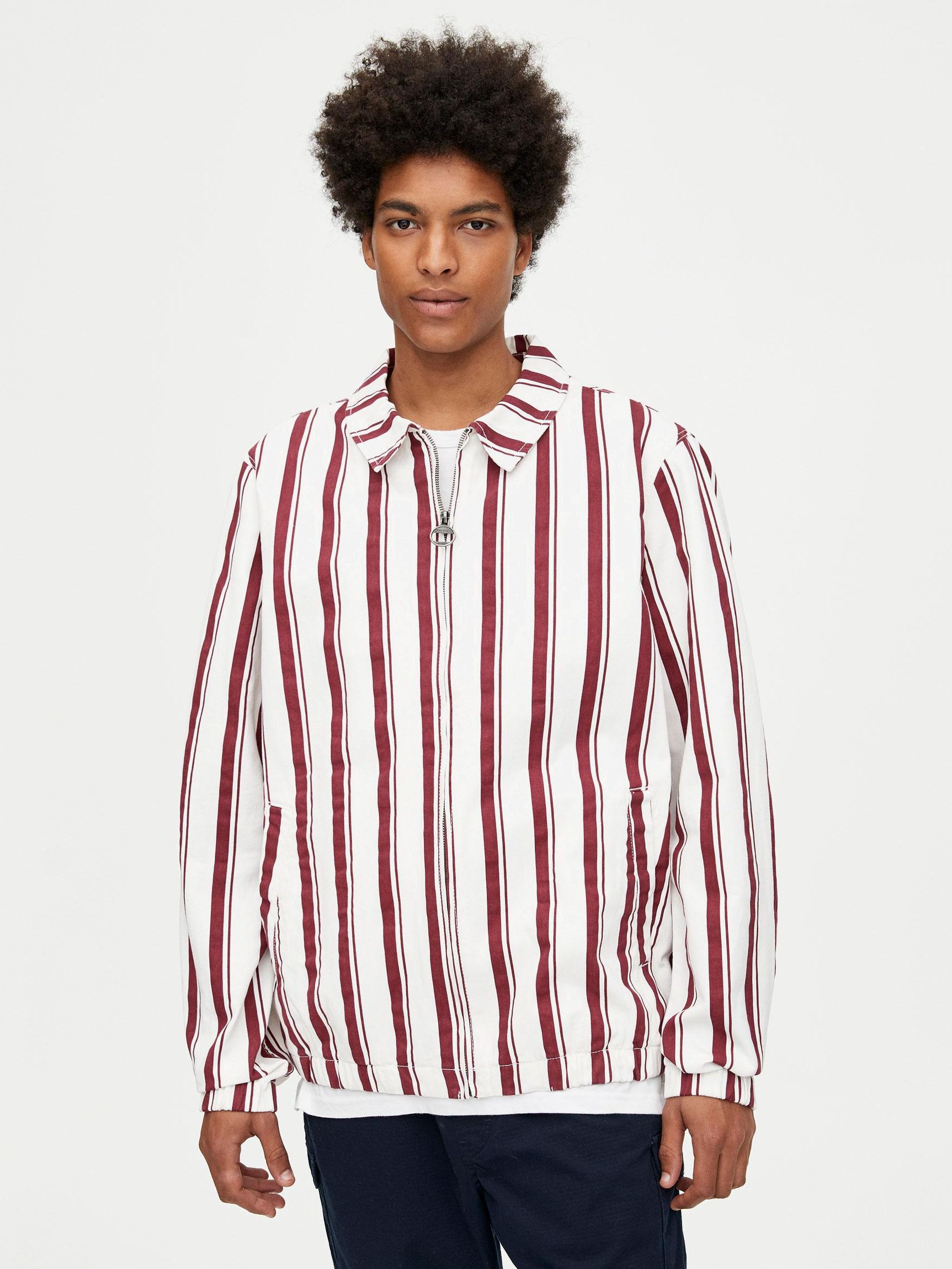 

Ветровка Pull & Bear 5710/713/681-ACDA M Белая