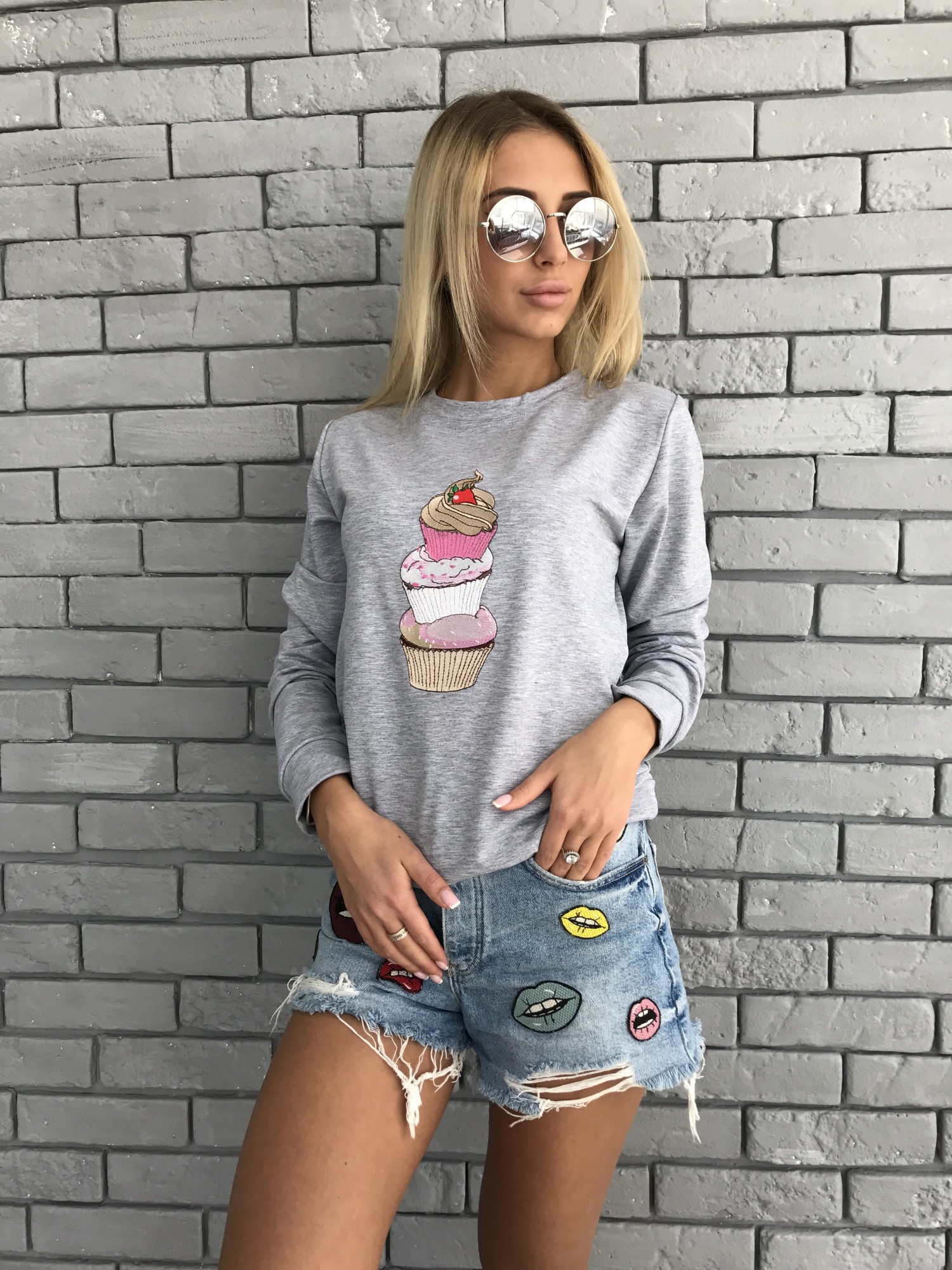 

Свитшот PINK&MILK Кекс - Серый, Свитшот PINK&MILK Кекс 42-44 Серый