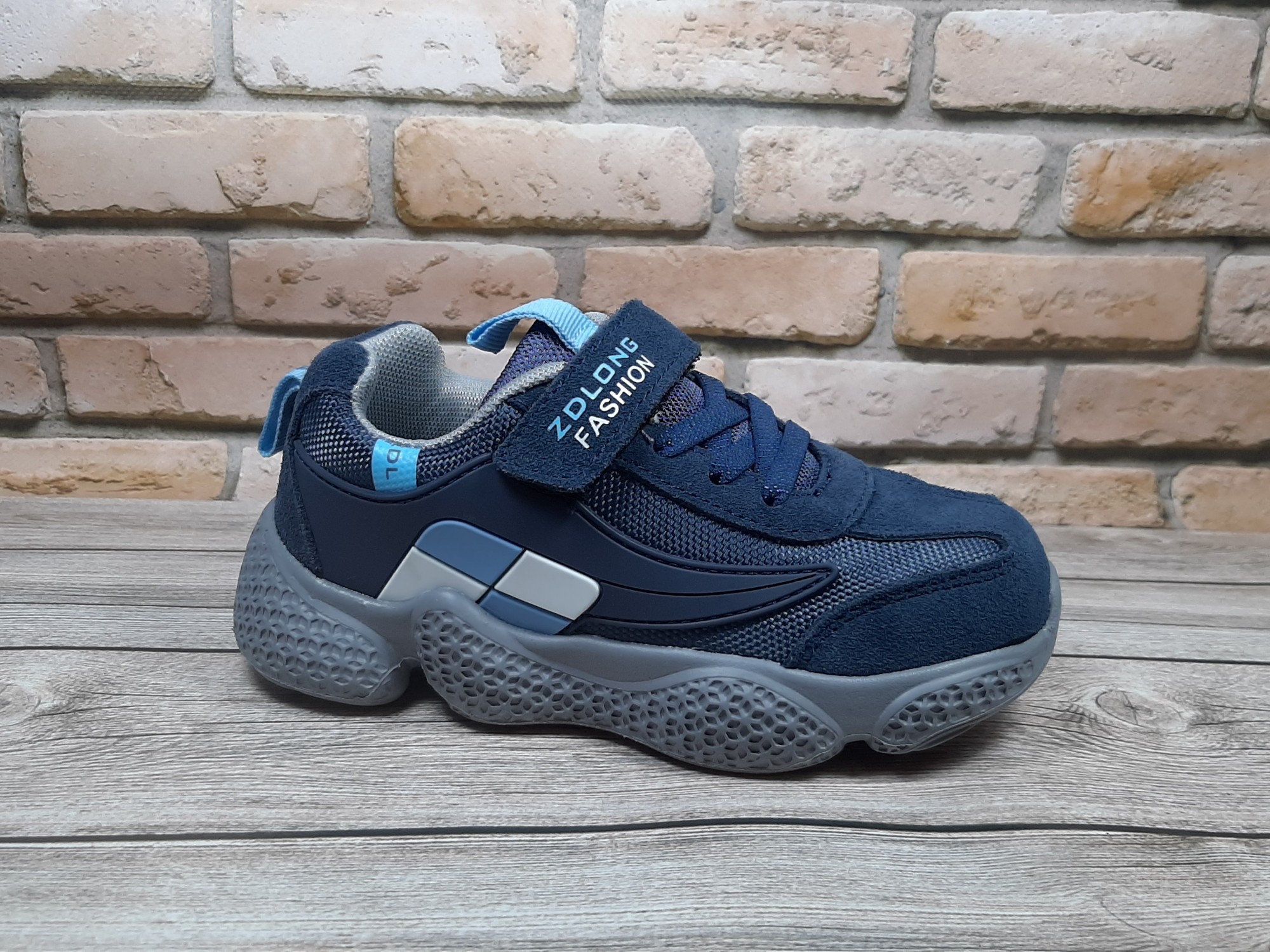 

Весенние детские кроссовки Comfort 19970 синие 35 р. стелька 21.3 см
