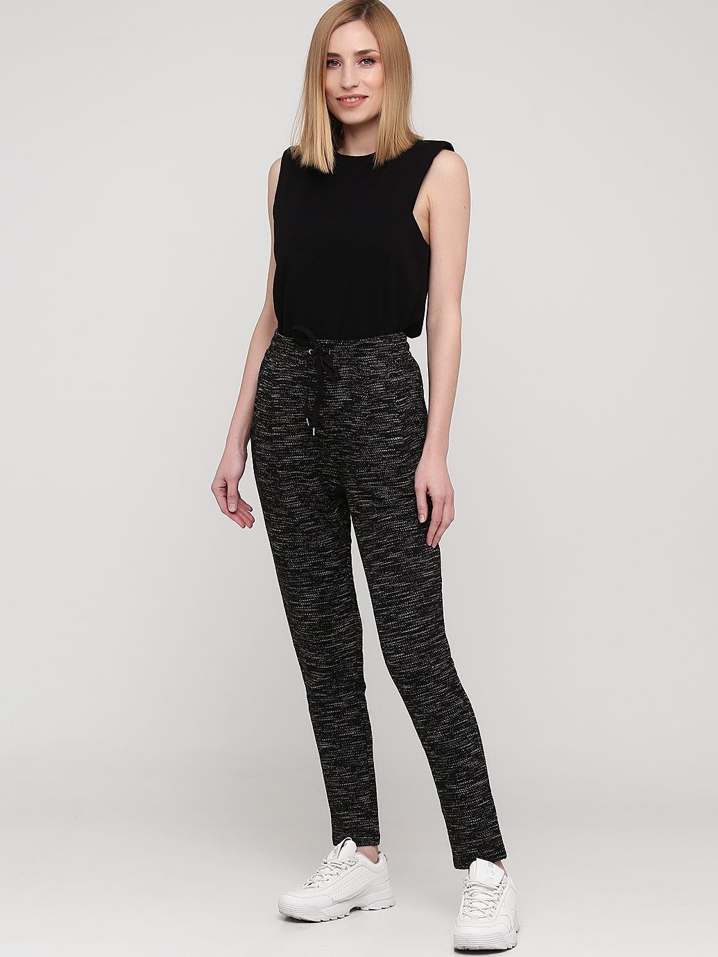 

Брюки H&M 250543 S Черные