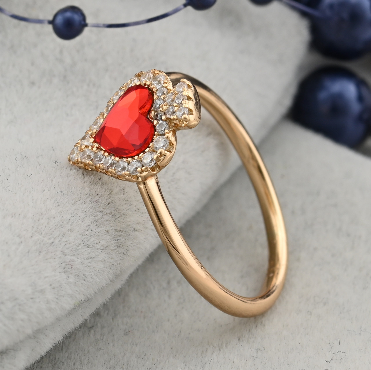 

Кольцо Xuping с кристаллами Swarovski 83229 ширина 11 мм цвет красный позолота 18К18