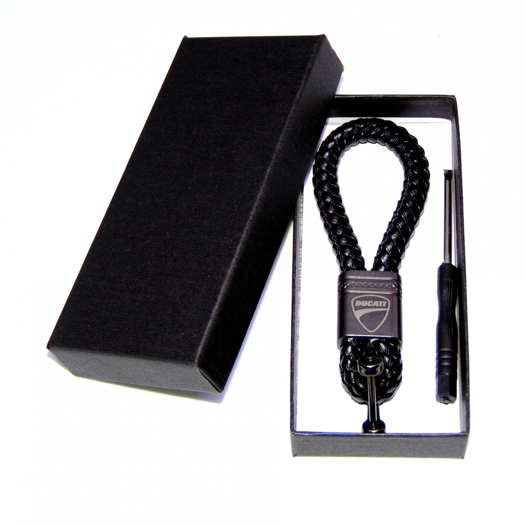 

Брелок плетеный для мотоцикла Exclusive с логотипом Ducati (Дукати) в подарочной коробочке