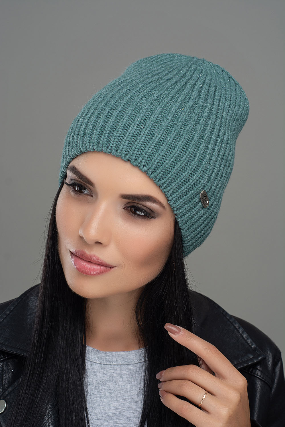 

Женская шапка колпак Бонус цвет малахит