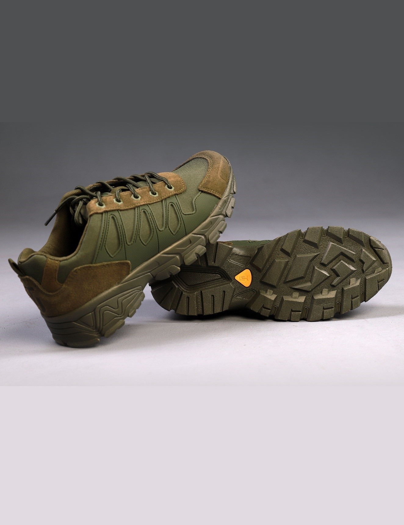 

Кроссовки ULTIMATUM RAPTOR олива 44р
