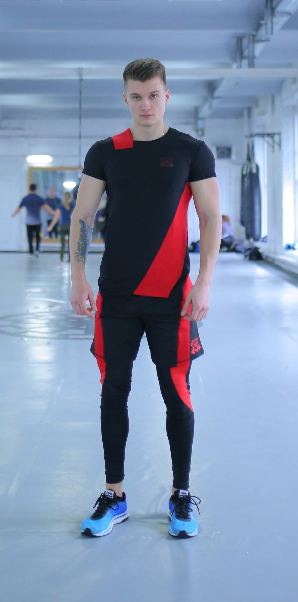 

Мужской спортивный комплект fitU Grade r-black 3.0  Черно-красный, Мужской спортивный комплект fitU Grade r-black 3.0 S Черно-красный