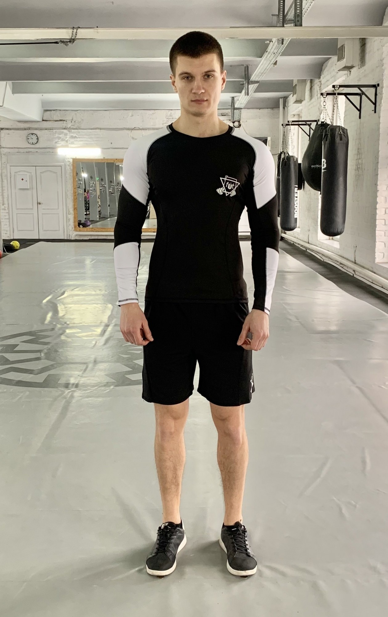 

Мужской спортивный комплект(Рашгард+шорты) fitU Force white 1.0  Черный, Мужской спортивный комплект(Рашгард+шорты) fitU Force white 1.0 S Черный