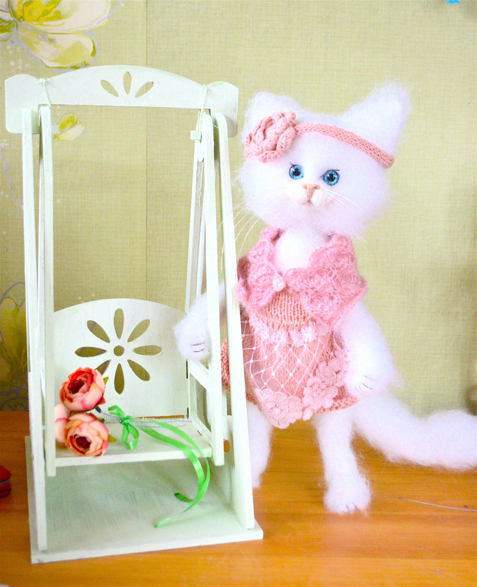 

Игрушка Кошечка в платье, Совушка