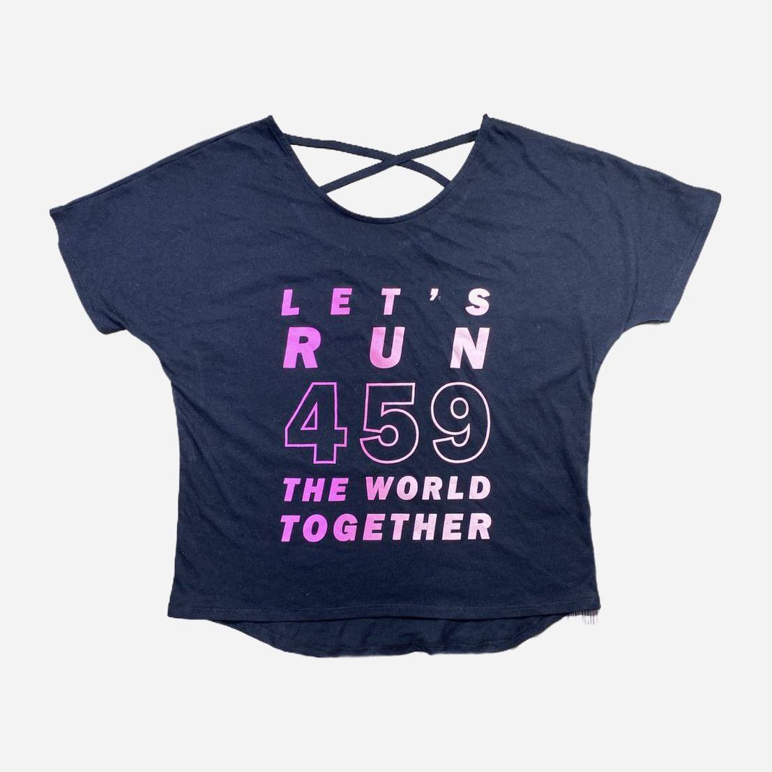

Футболка H&M 357191459 134-140 см Черная