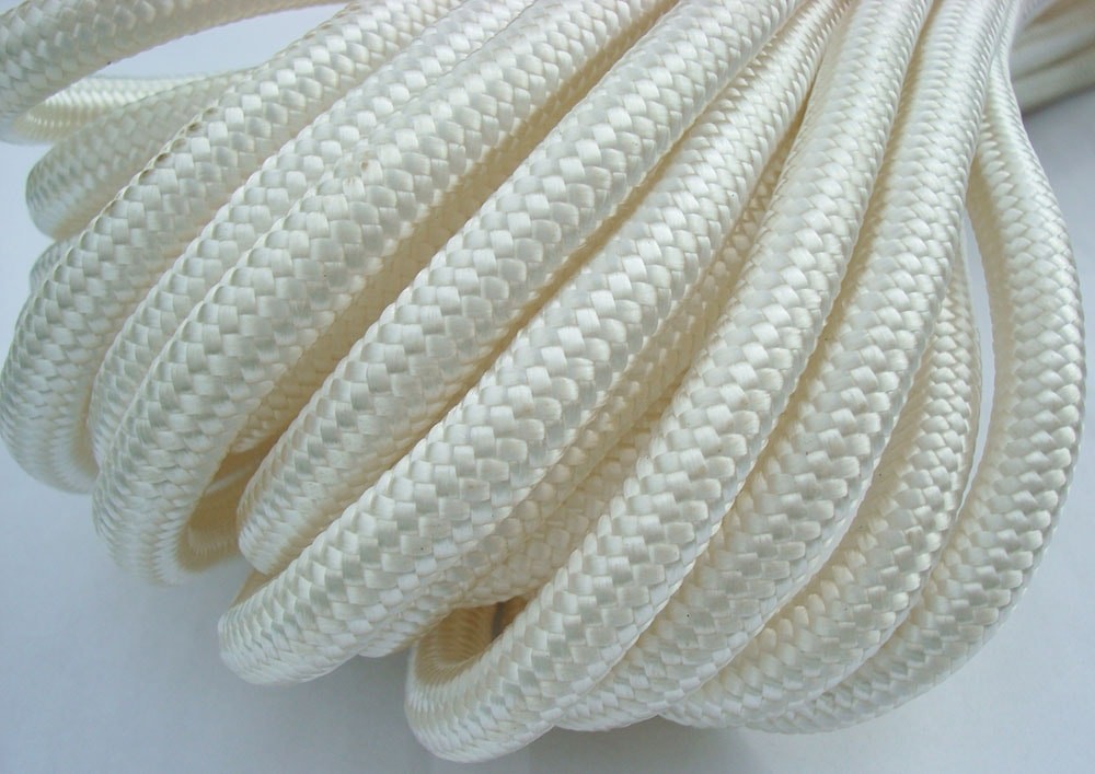 

Веревка страховочная "Промальп" капроновая (шнур силовой) полиамидная с наполнителем 12 мм 50 метров