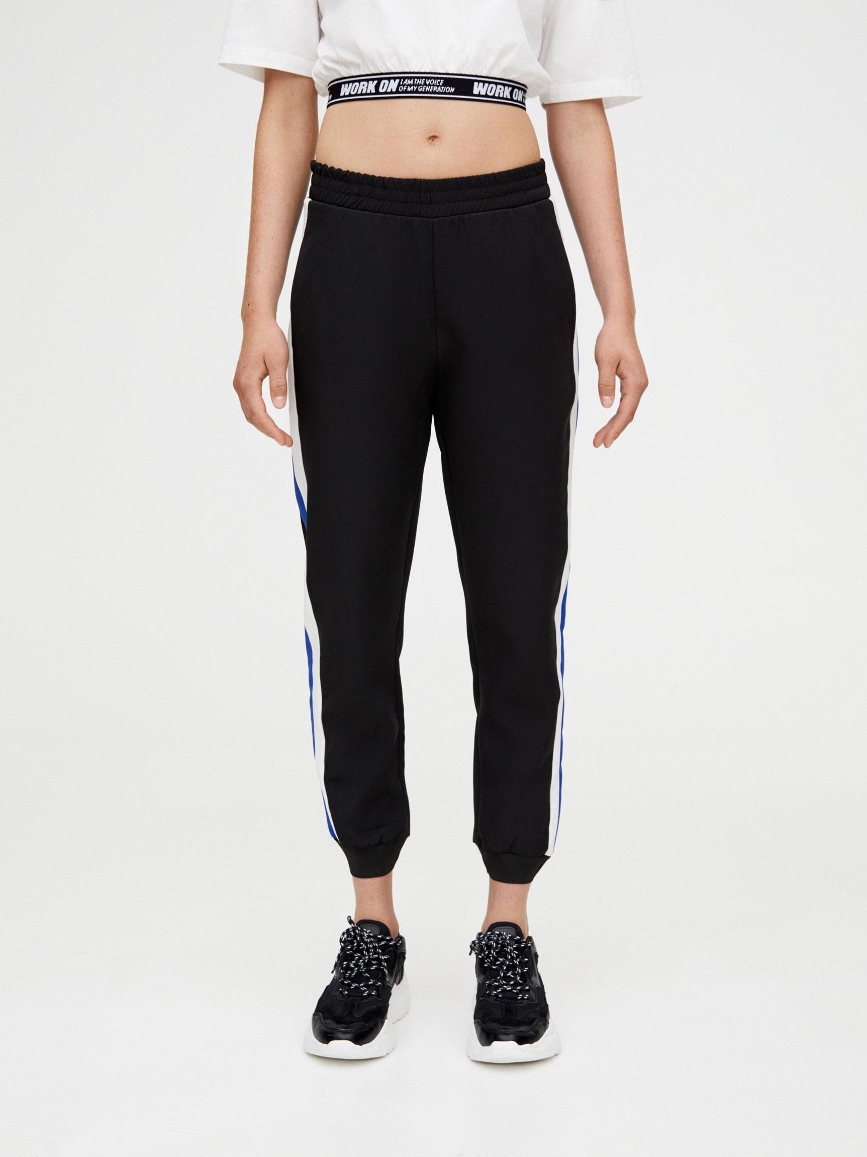 

Спортивные штаны Pull & Bear 9671/333/800-ACSM M Черные с белым и синим