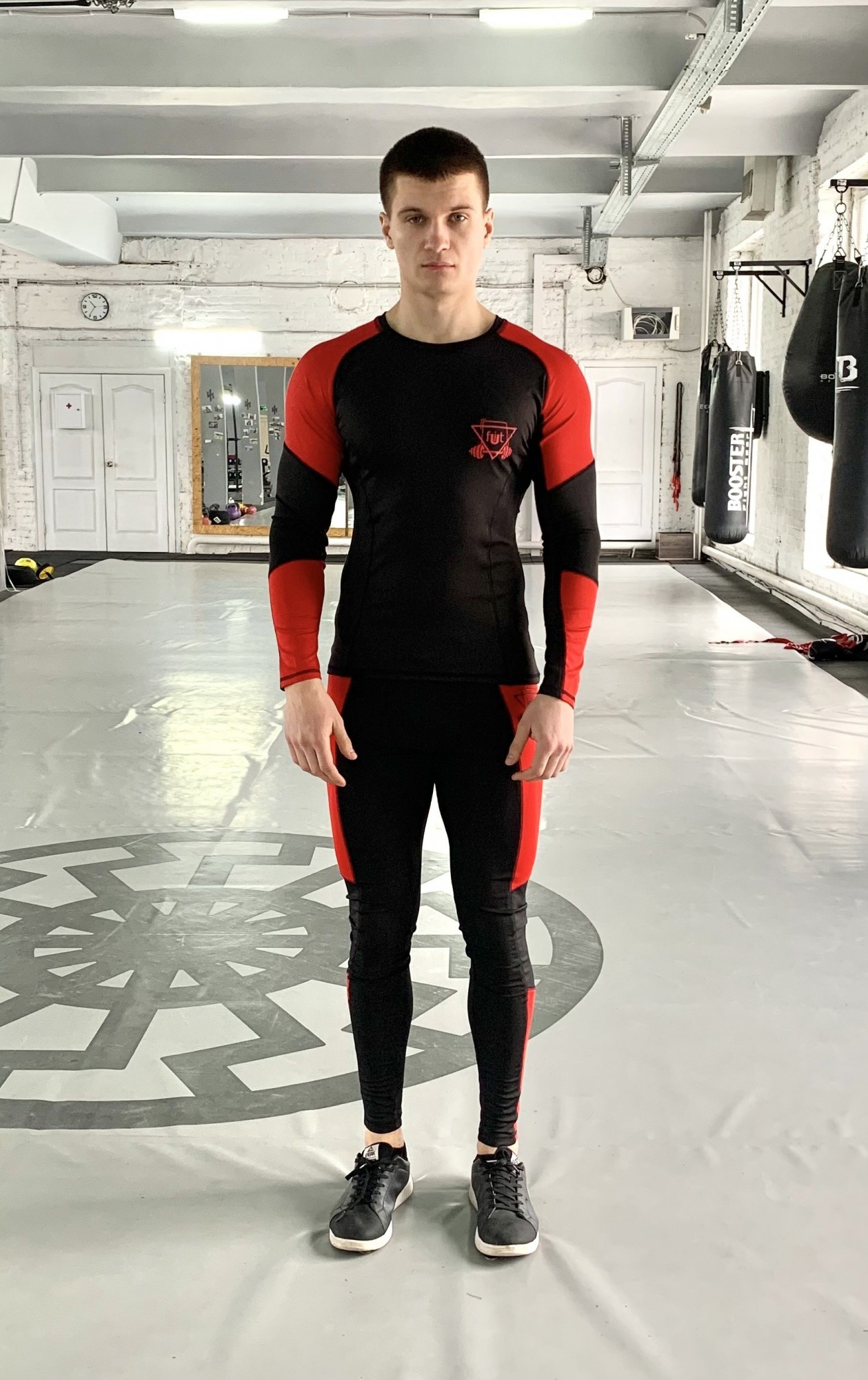 

Леггинсы, Тайтсы (лосины) компрессионные мужские fitU Run red  Черно-красные, Леггинсы, Тайтсы (лосины) компрессионные мужские fitU Run red XL Черно-красные