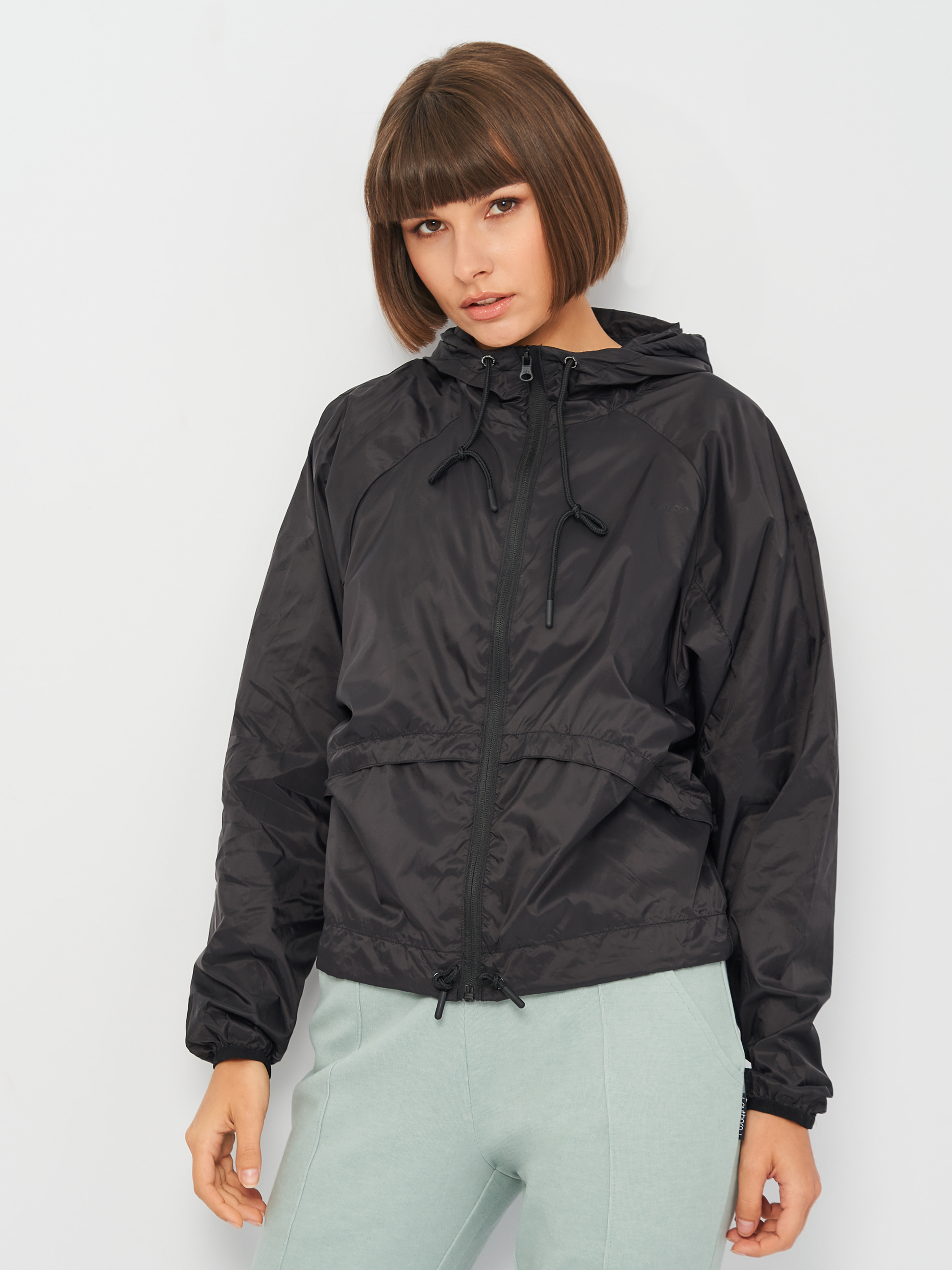 

Ветровка Outhorn HOL21-KUDC600-20S  Deep Black, Ветровка Outhorn HOL21-KUDC600-20S XS Deep Black