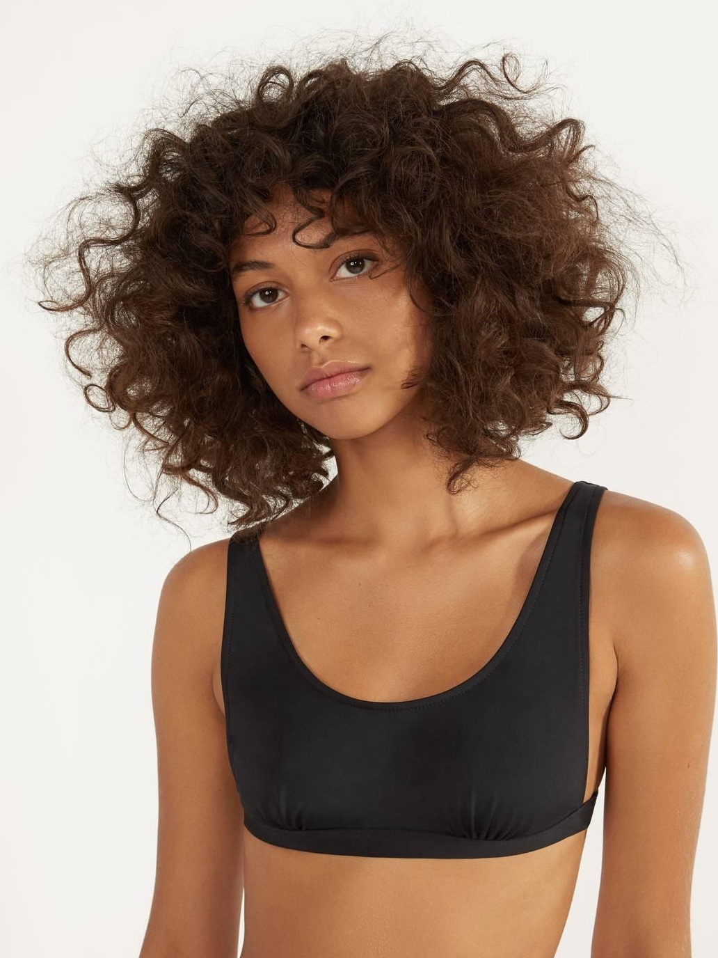 

Верхняя часть купальника Bershka 3995/631/800-AAAD M Черный
