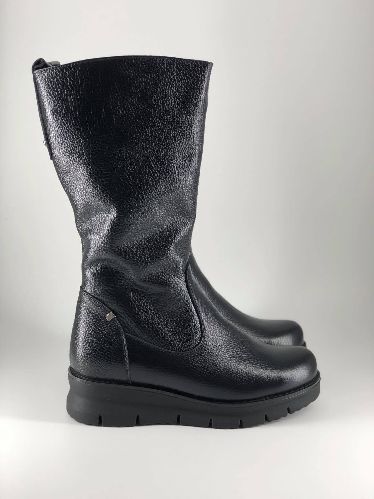 

Женские сапоги R@Ycollection 9055 кожа 38 р. 24,5 см. черные