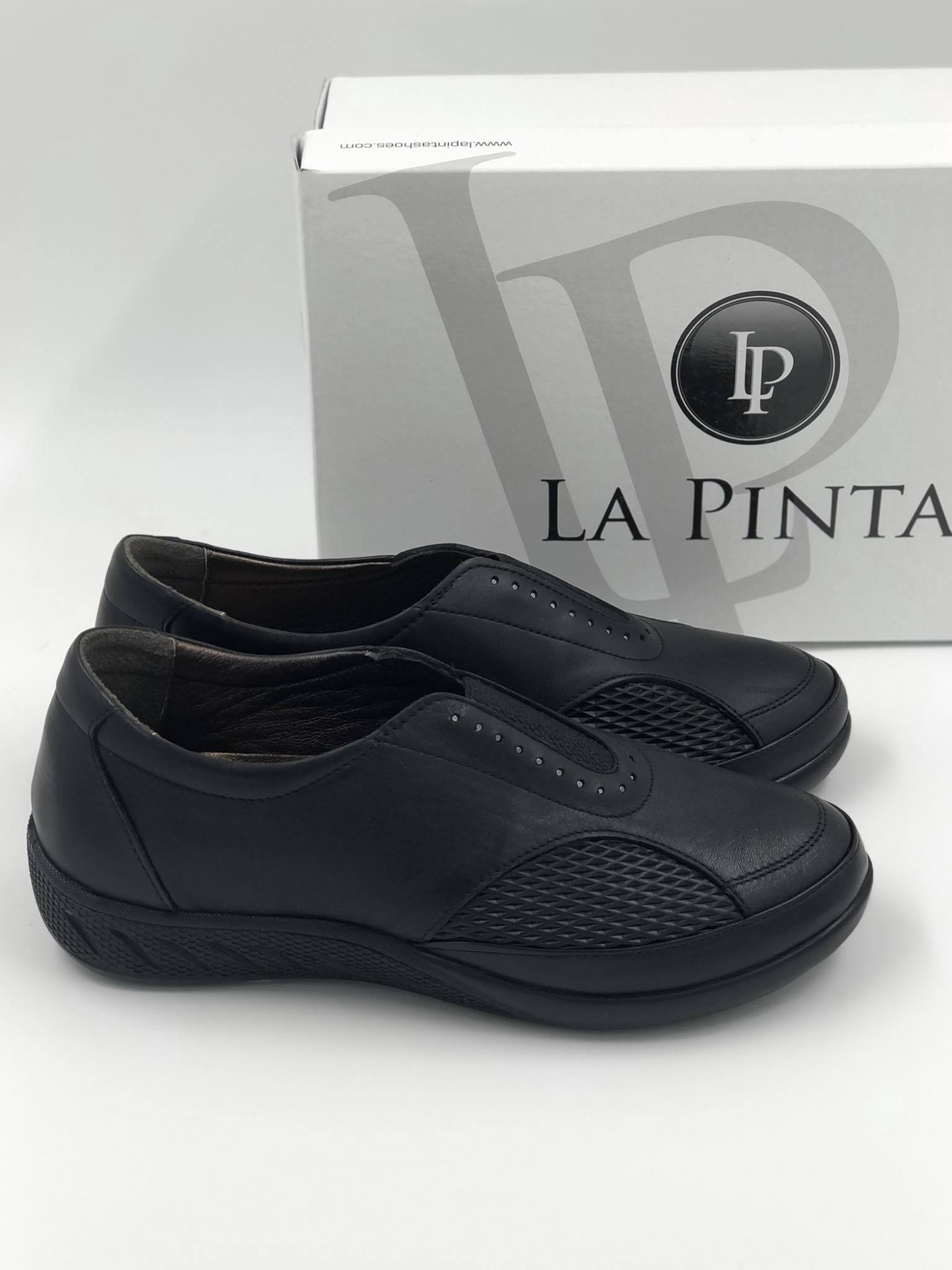 

Женские туфли La Pinta 0613 кожа 37 р. 24 см. черные
