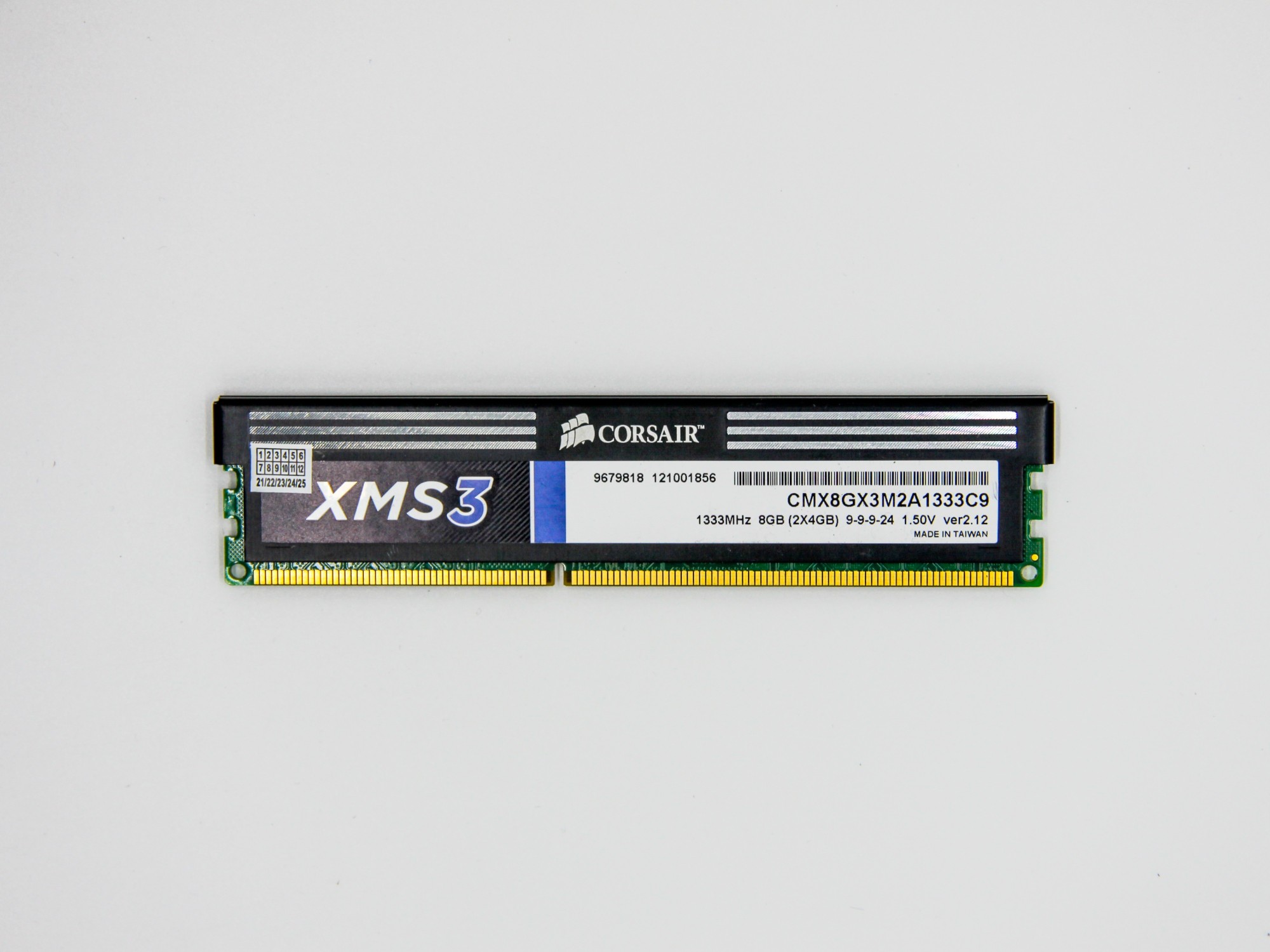 

Оперативная память CORSAIR DIMM 4Gb DDR3-1333MHz PC3-10600CL9 (CMX8GX3M2A1333C9) Refurbished