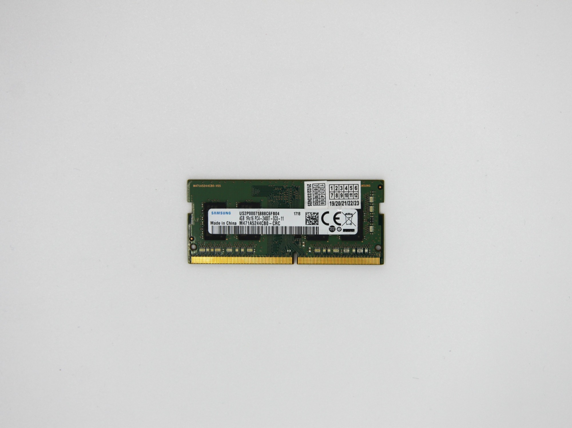 

Оперативная память Samsung SODIMM 4Gb DDR4-2400MHz PC4-19200 CL11 (M471A5244CB0-CRC) Refurbished