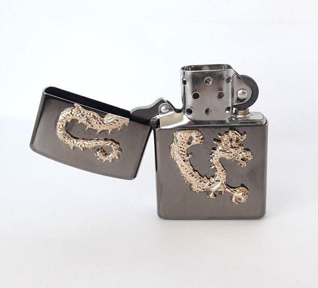 

Зажигалка ZIPPO Бензиновая (Gold Dragon) (2250)