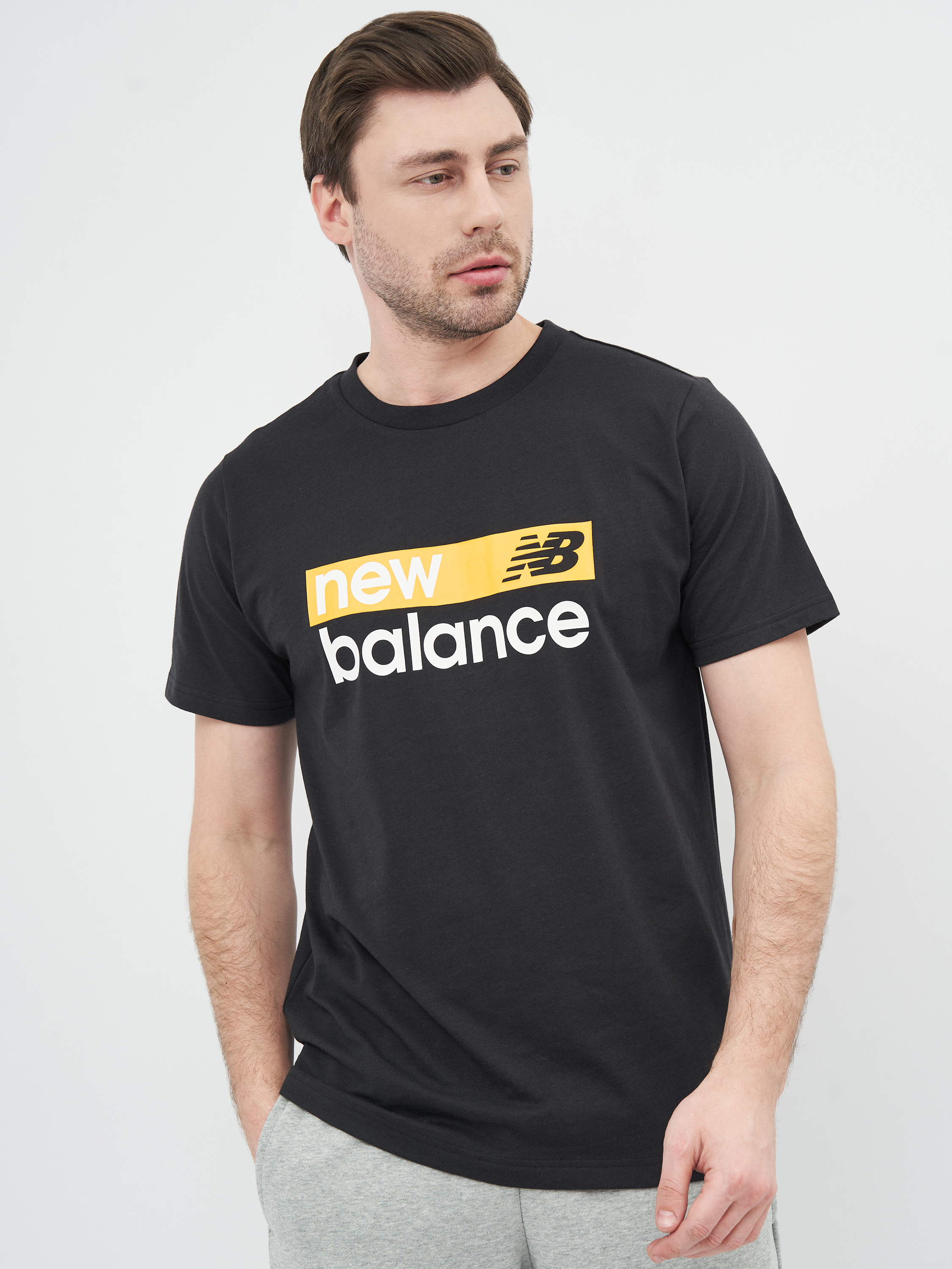 

Футболка New Balance Classic Core Graphic MT03917BM XS Черная
