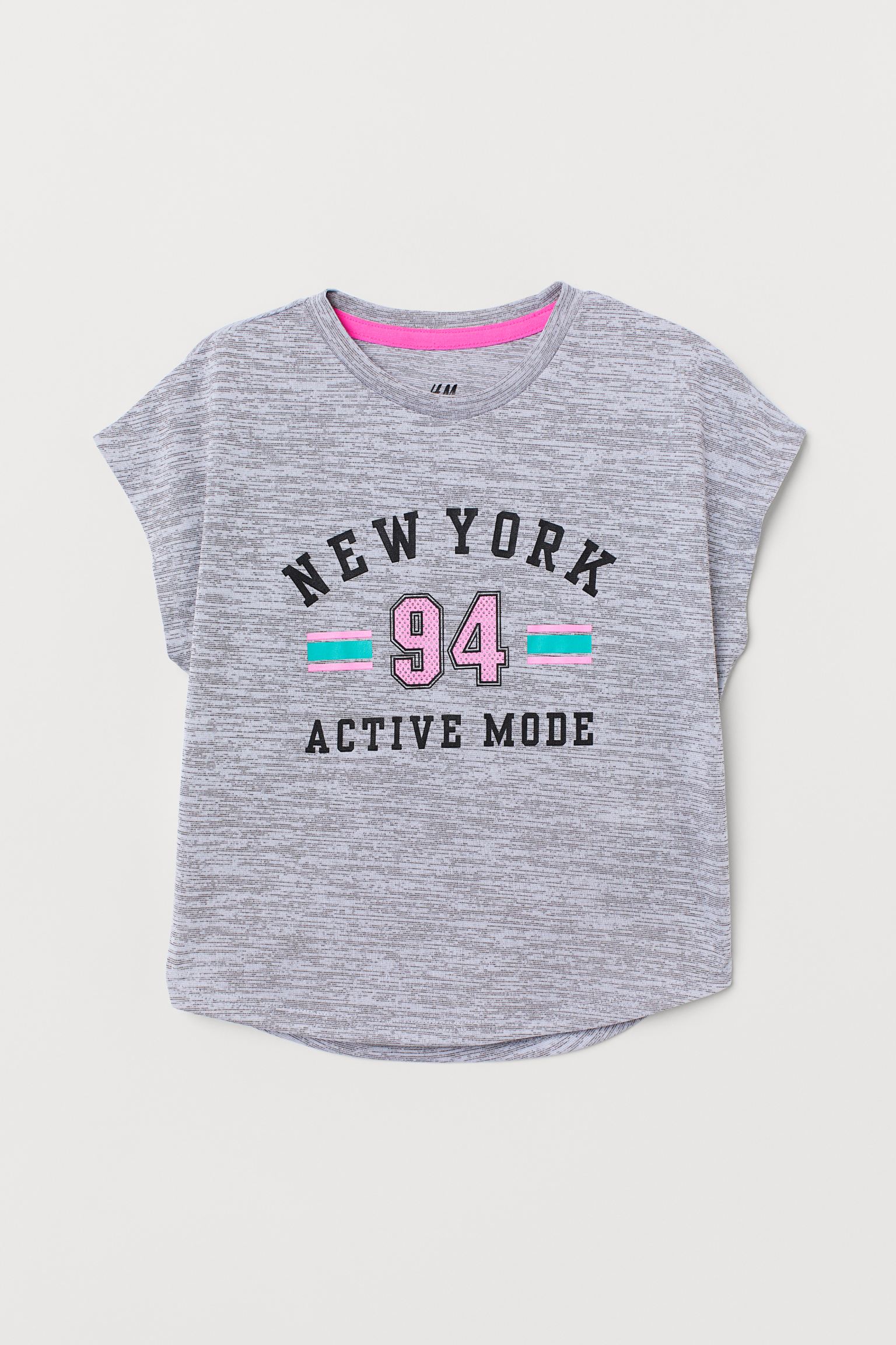 

Спортивная футболка H&M 110 116см серо черный 10077575820
